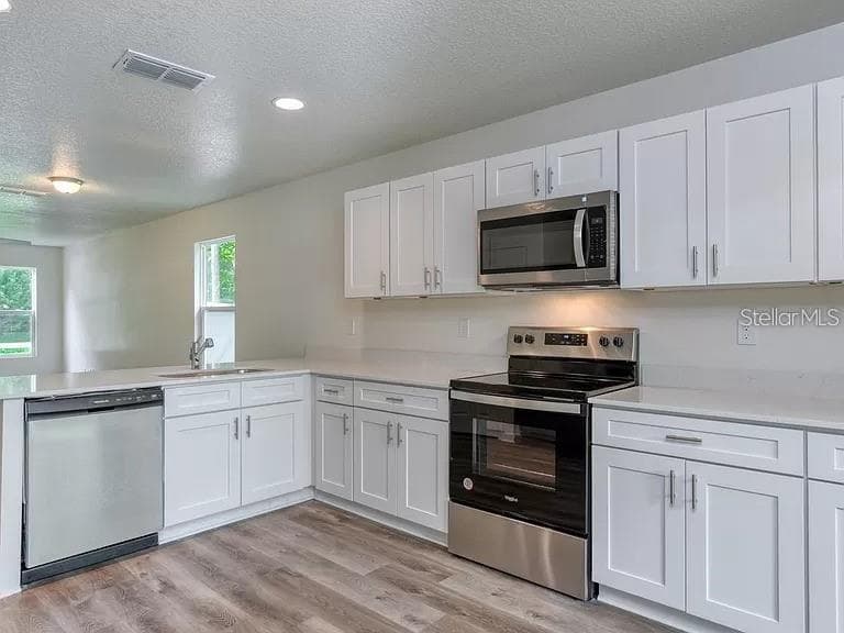 10010 MCMAHON AVENUE — photo 8 of 22