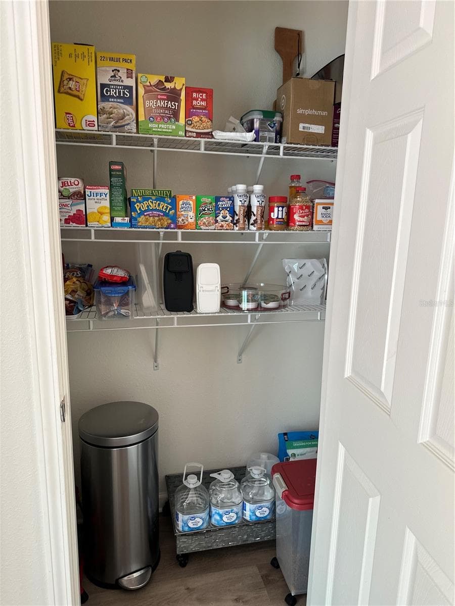 10010 MCMAHON AVENUE — photo 11 of 22