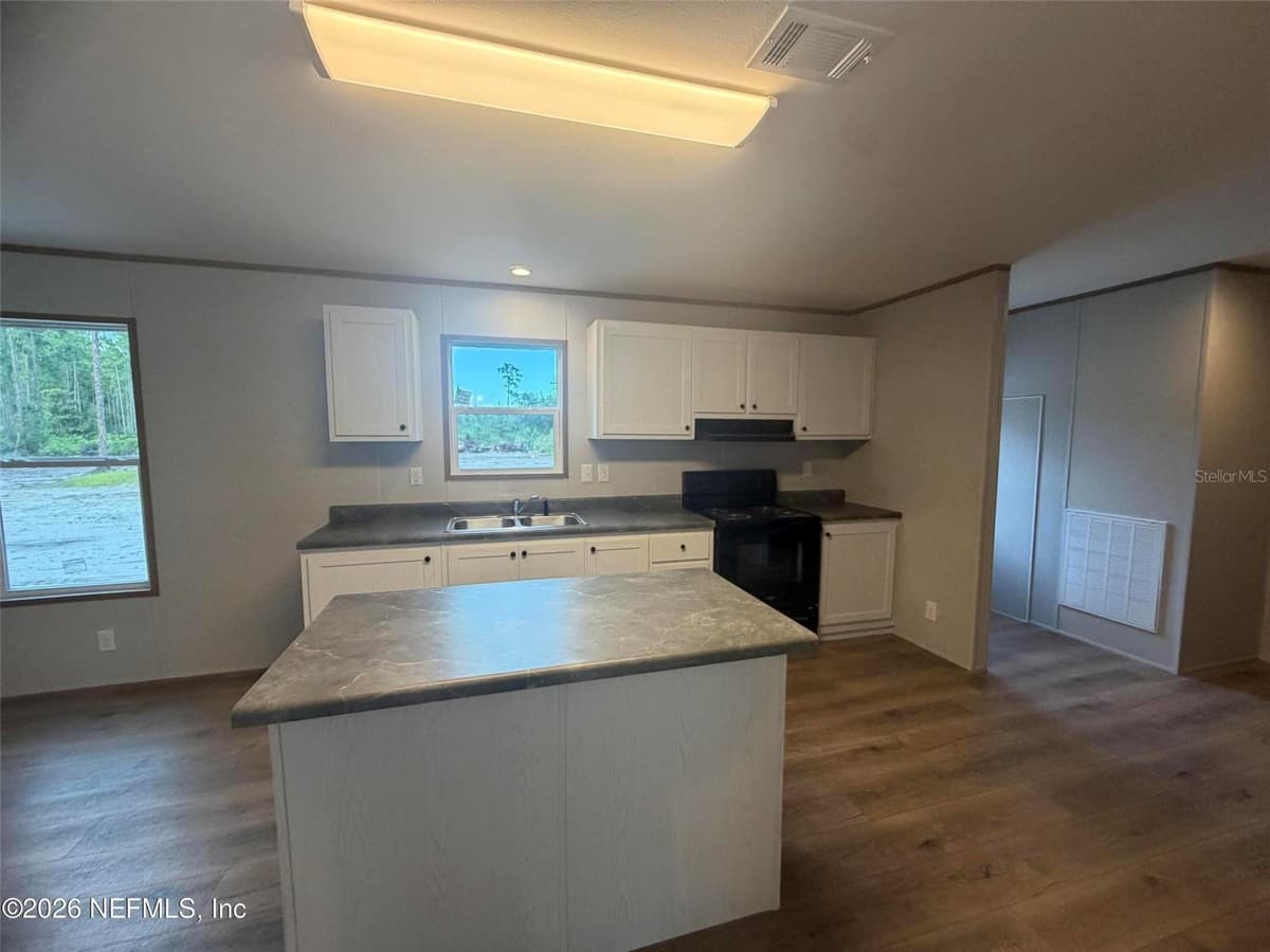 114 NUTMEG TRAIL — photo 13 of 33