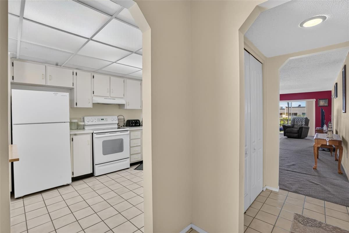 8693 BARDMOOR BOULEVARD — photo 4 of 28