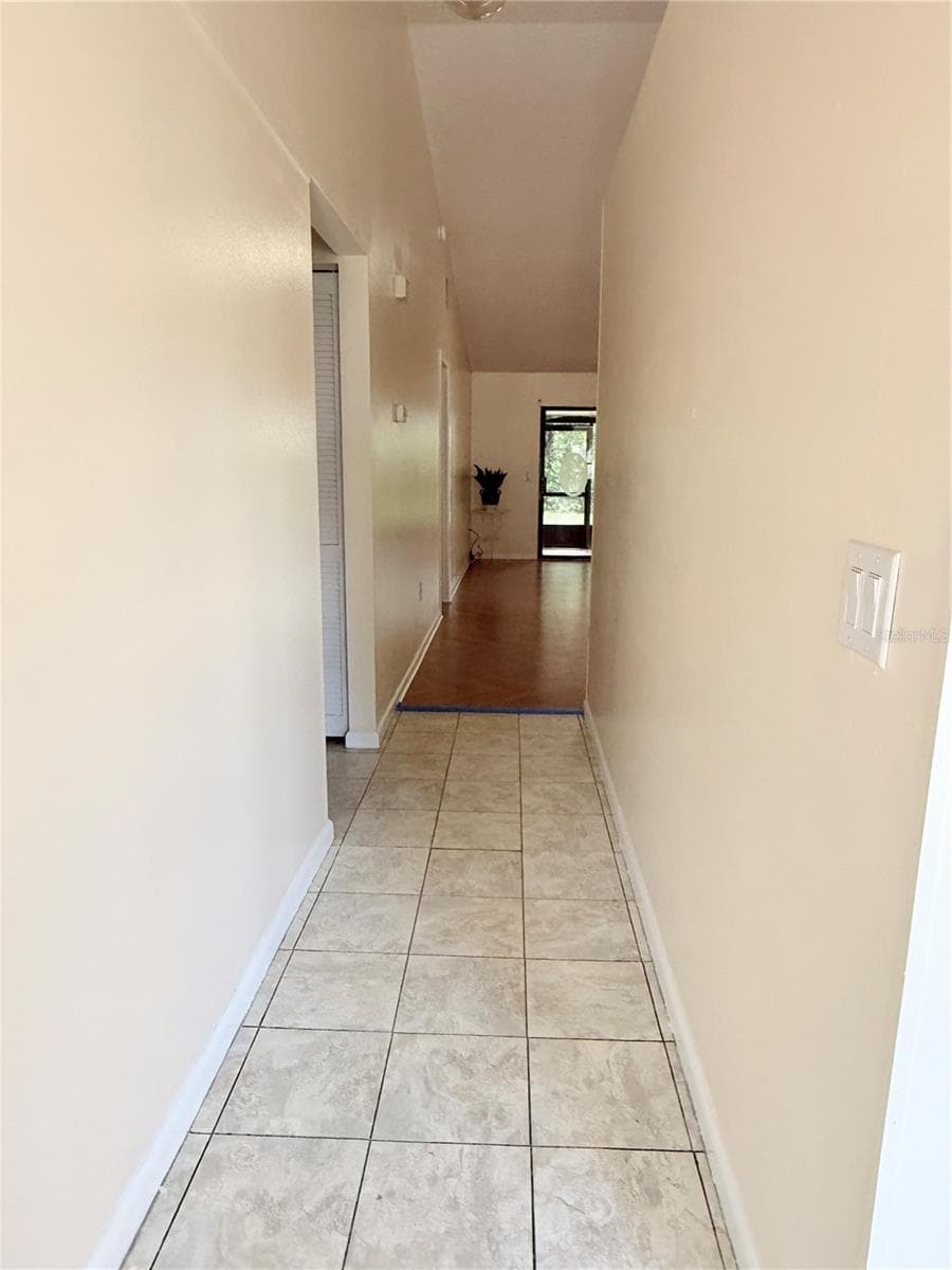 517 WHISPERING PINES BOULEVARD — photo 8 of 43