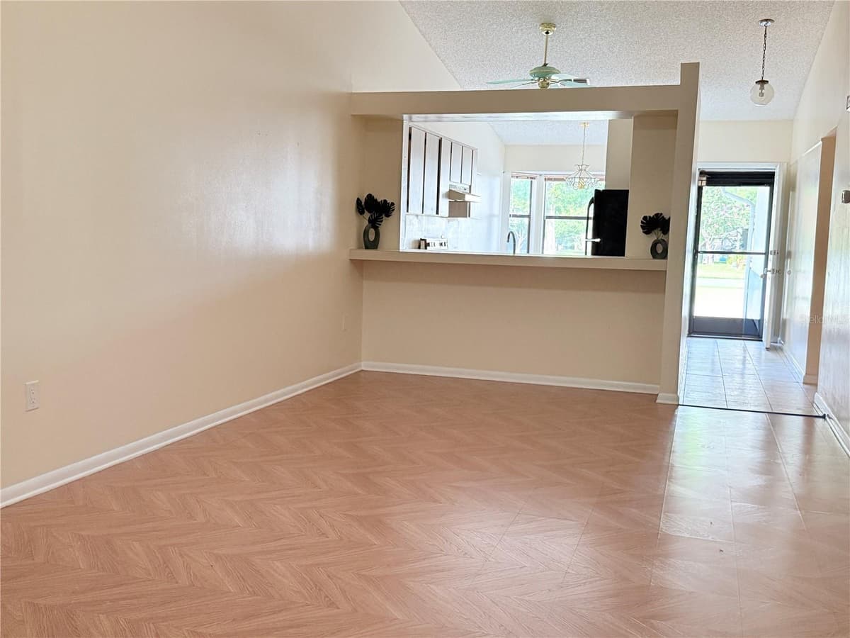 517 WHISPERING PINES BOULEVARD — photo 14 of 43