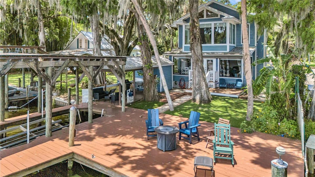 55342 CLAIRE STREET — photo 7 of 52