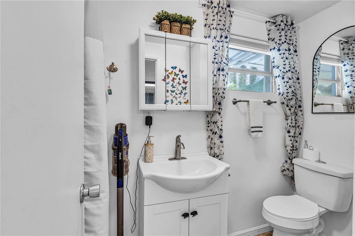 55342 CLAIRE STREET — photo 44 of 52