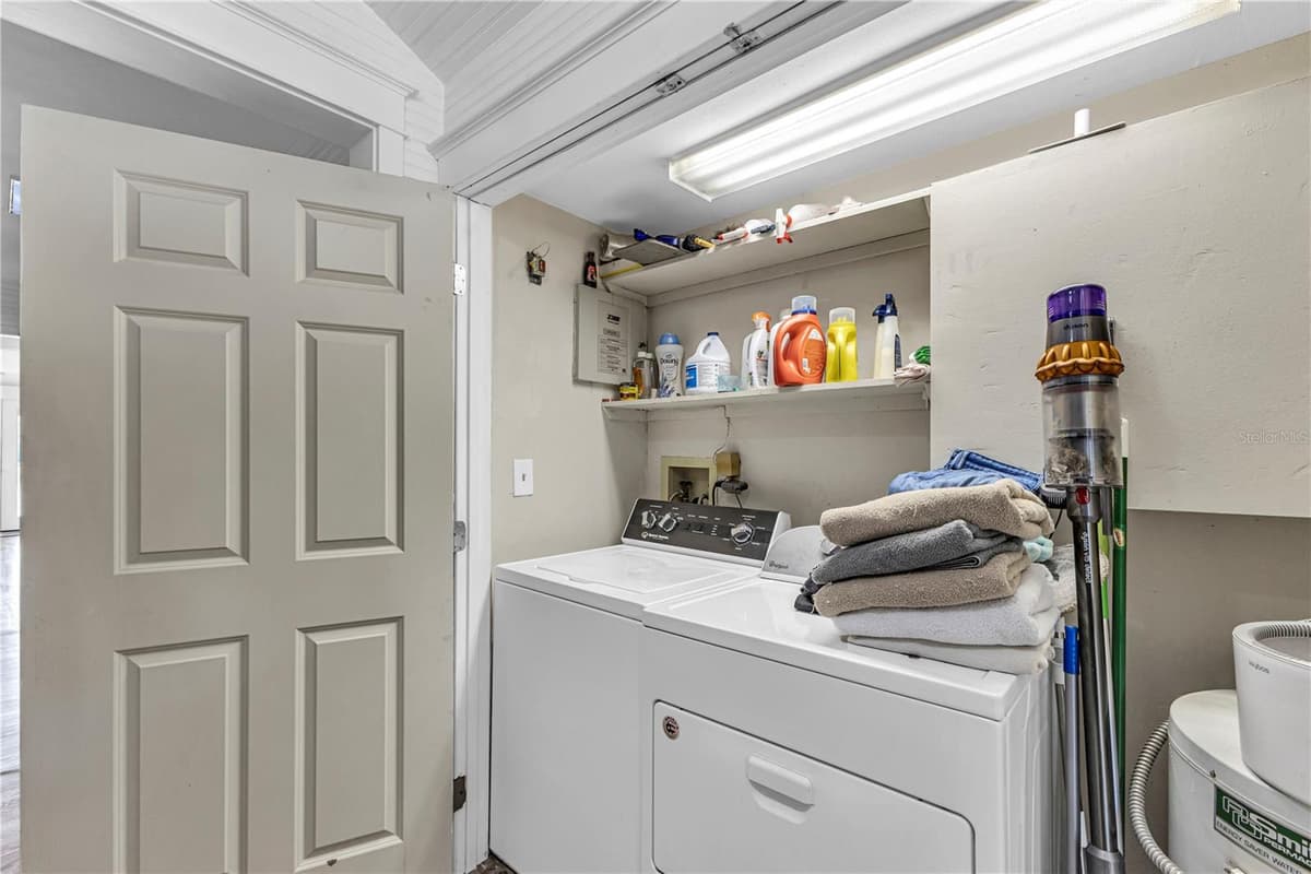 55342 CLAIRE STREET — photo 15 of 52