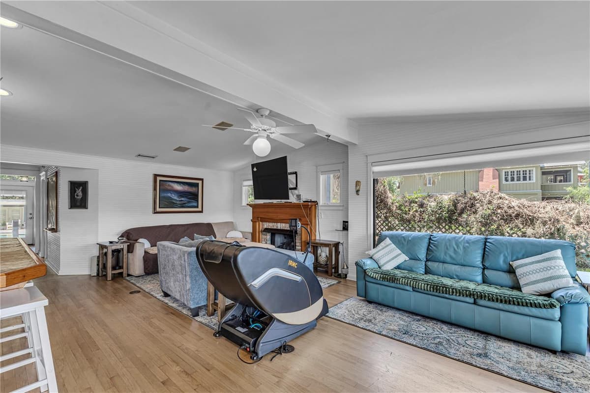 55342 CLAIRE STREET — photo 17 of 52