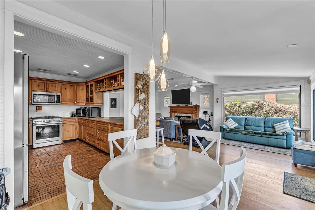 55342 CLAIRE STREET — photo 19 of 52
