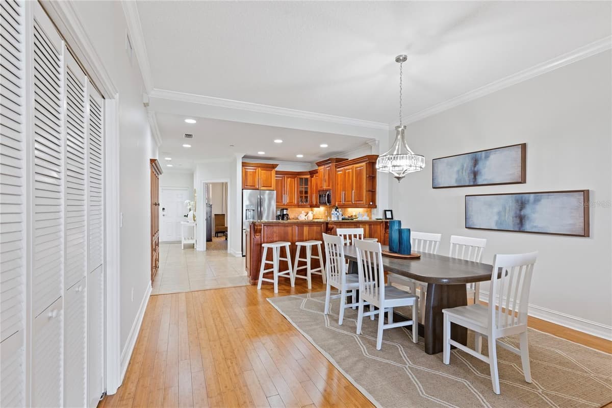 530 S GULFVIEW BLVD — photo 7 of 33
