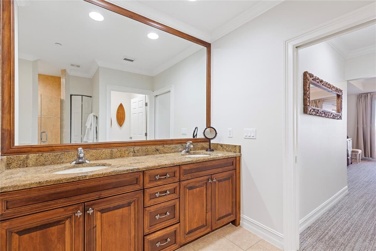 530 S GULFVIEW BLVD — photo 16 of 33