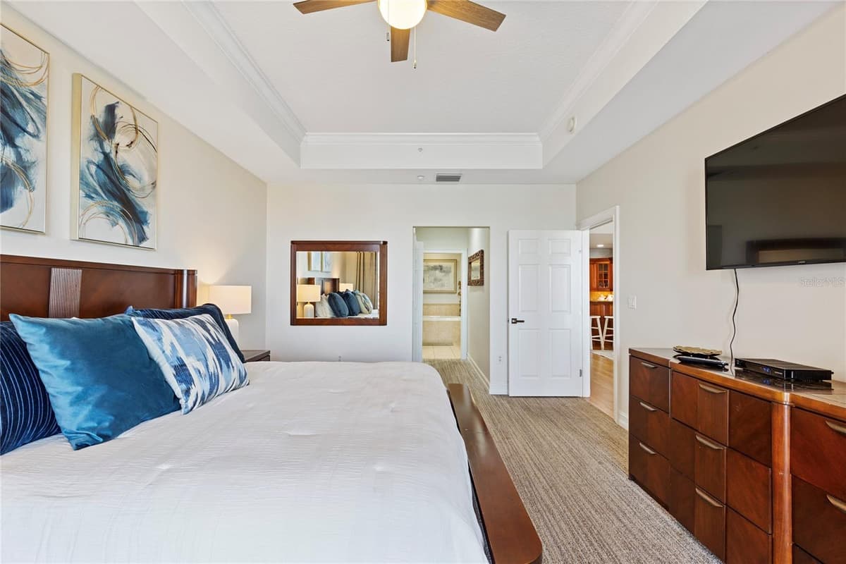 530 S GULFVIEW BLVD — photo 13 of 33