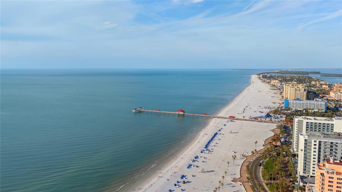 530 S GULFVIEW BLVD — photo 30 of 33