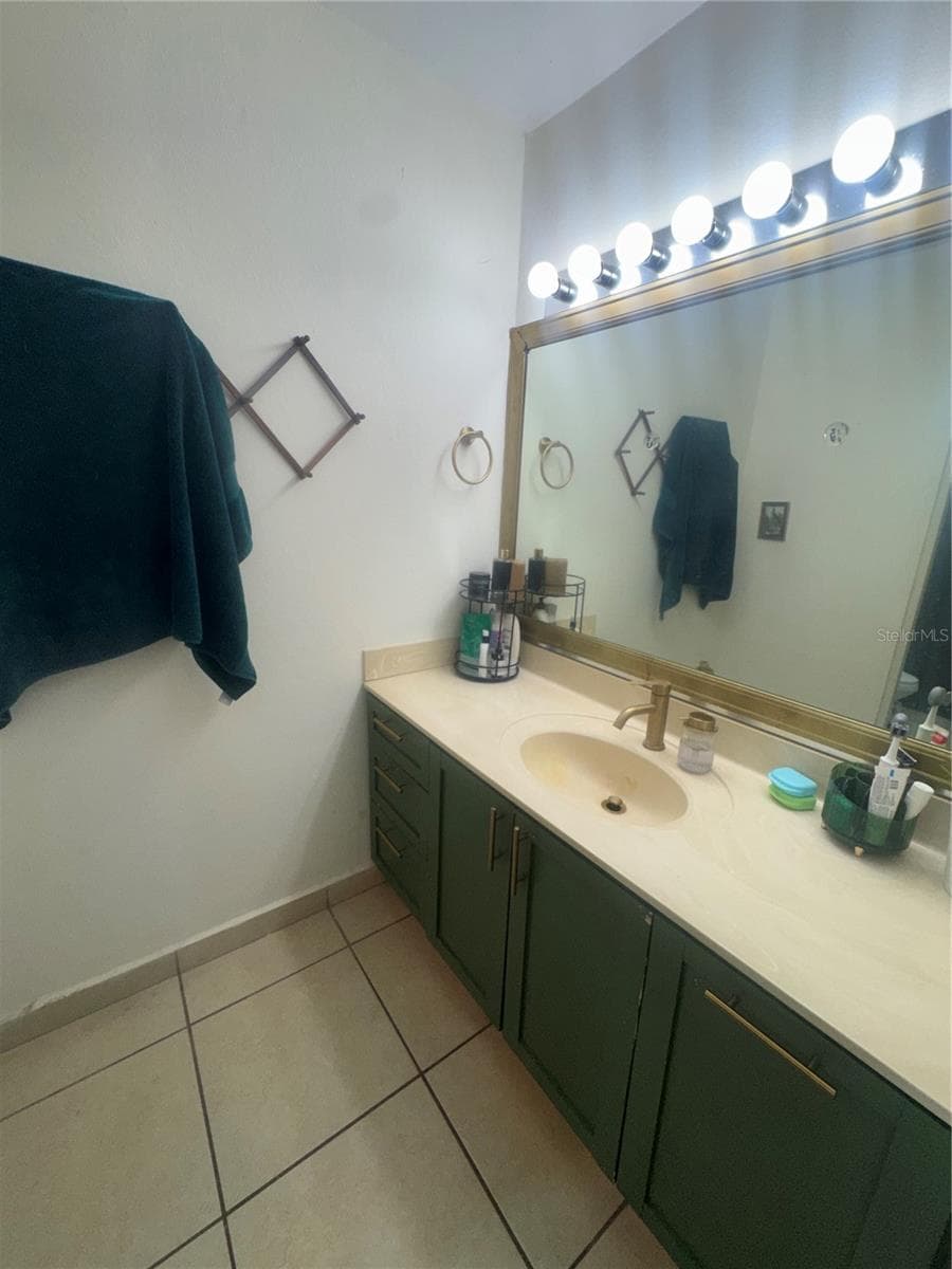 400 GRAN BLVD LOS PRADOS — photo 18 of 20