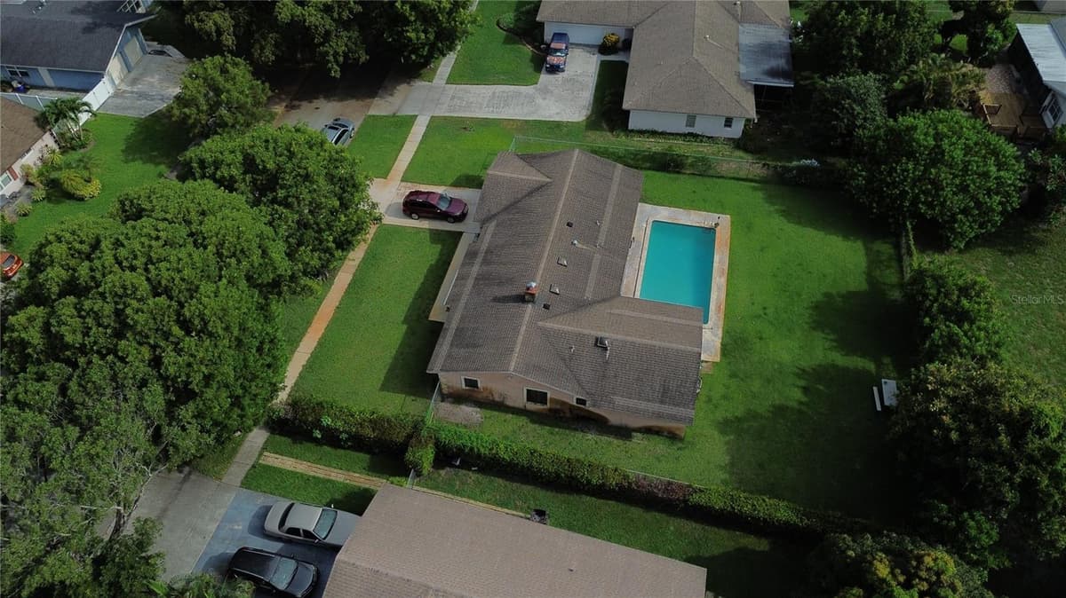 4215 LATONA AVENUE — photo 35 of 38