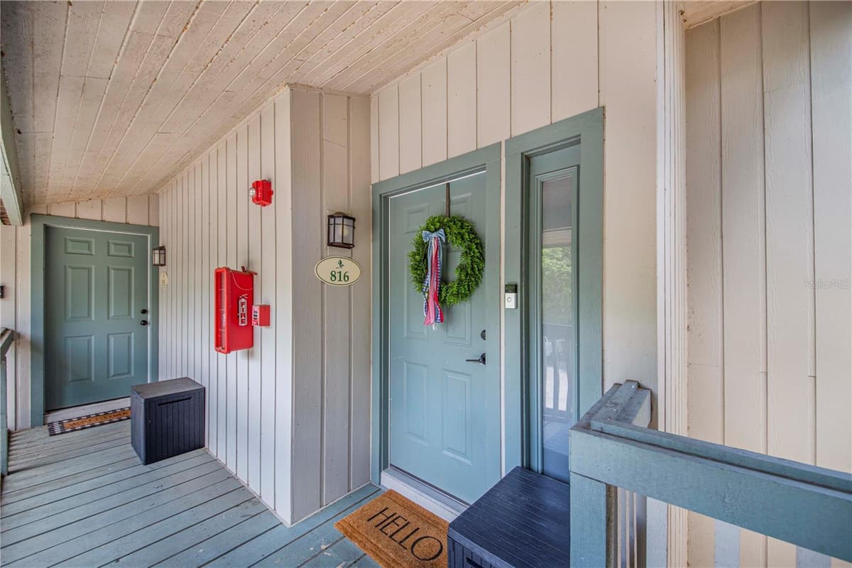 816 PINEWOOD COURT — photo 3 of 27