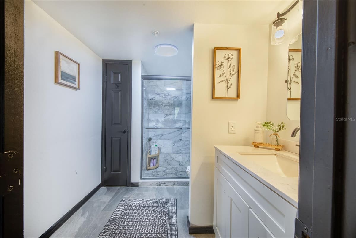 816 PINEWOOD COURT — photo 14 of 27