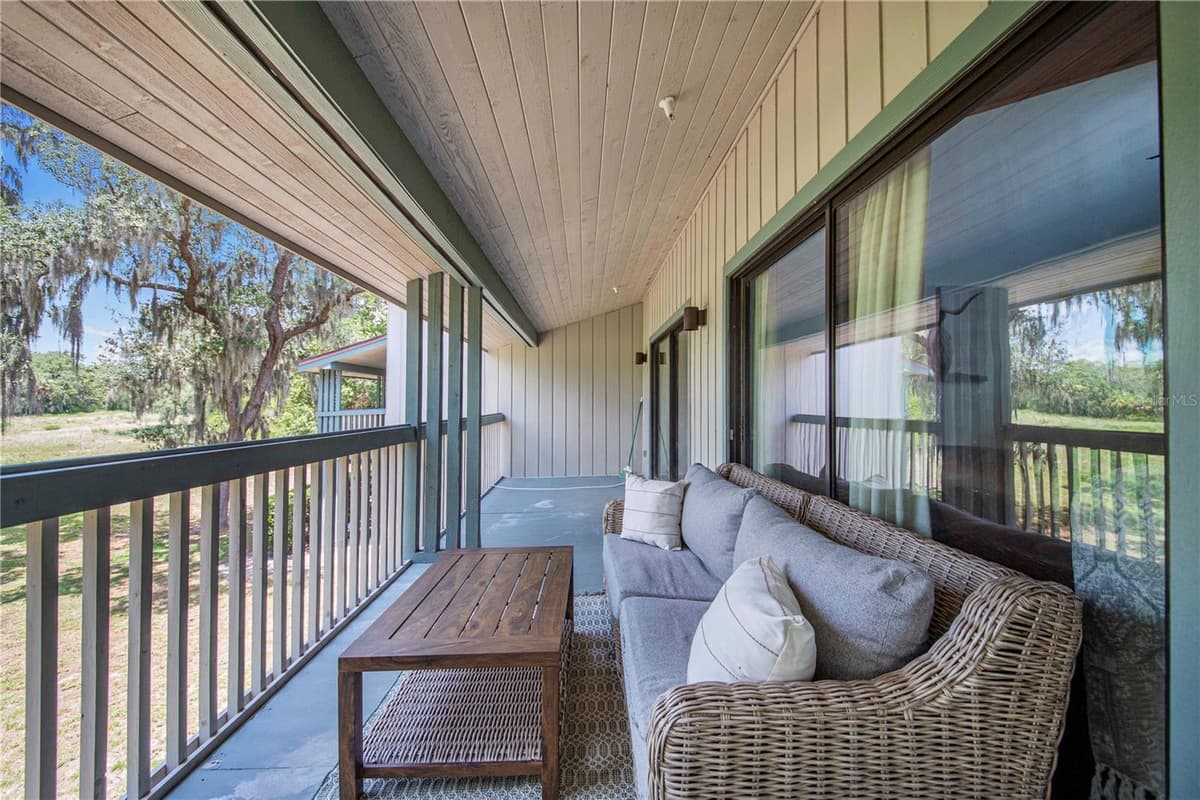 816 PINEWOOD COURT — photo 17 of 27