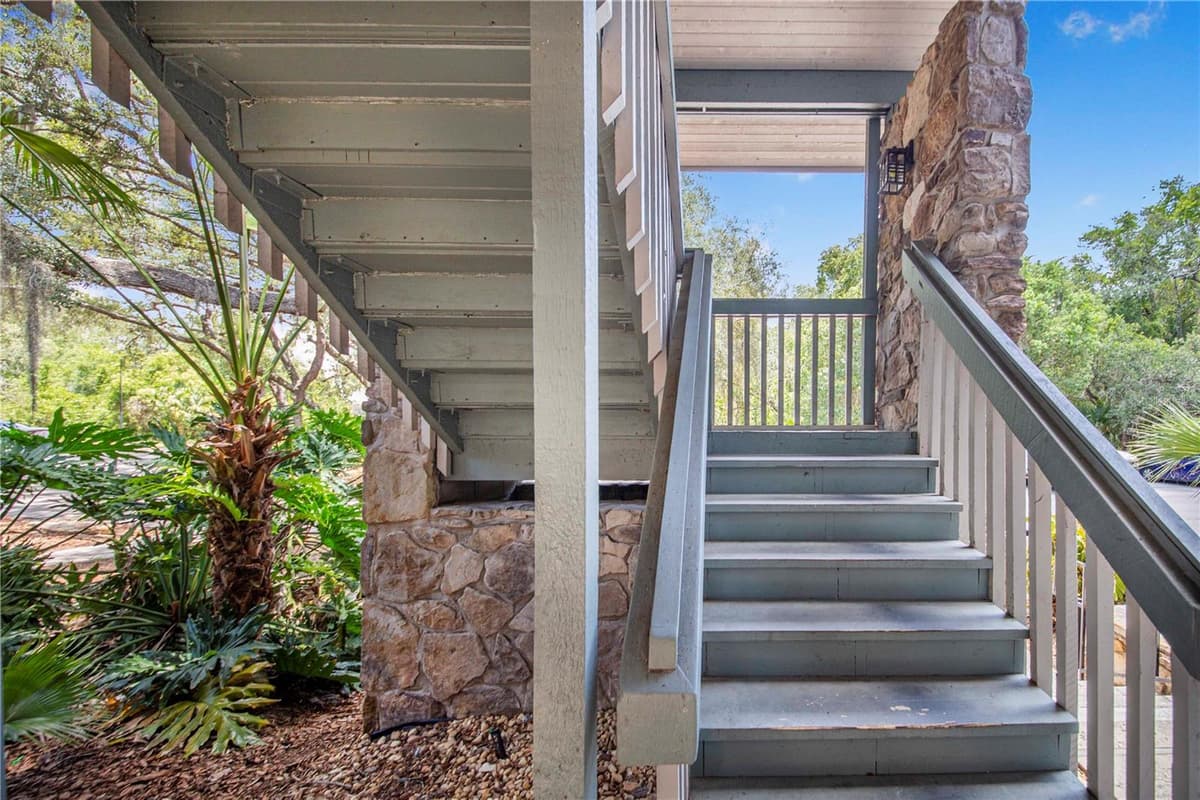 816 PINEWOOD COURT — photo 20 of 27