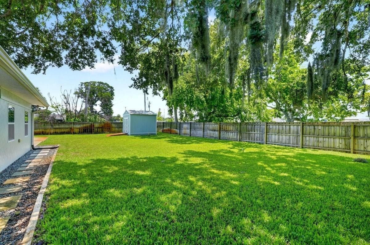 2334 CITRUS AVENUE — photo 11 of 56
