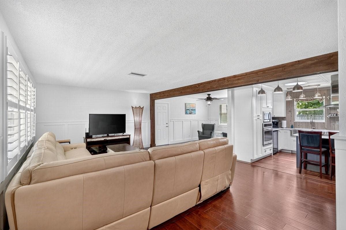 2334 CITRUS AVENUE — photo 34 of 56
