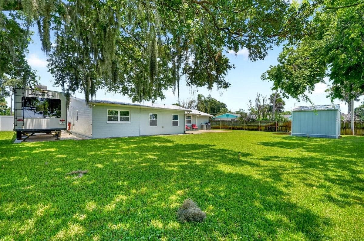 2334 CITRUS AVENUE — photo 10 of 56