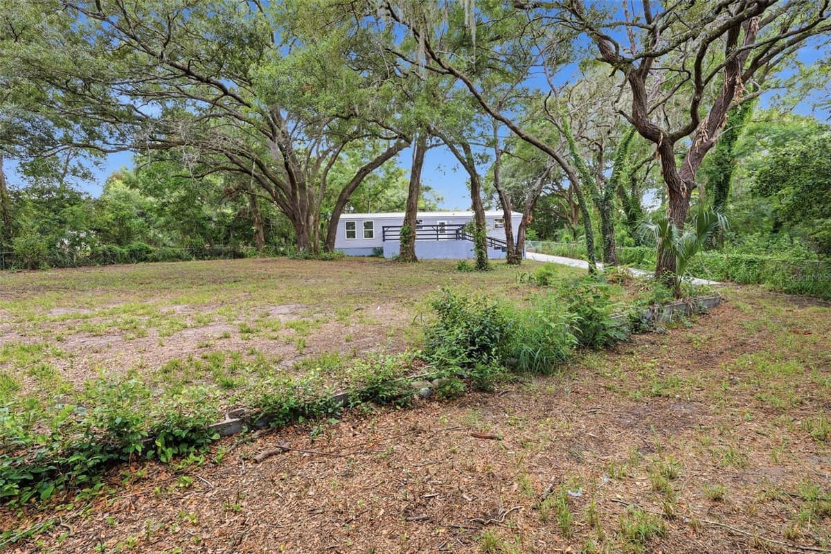 403 ACORN CIRCLE — photo 36 of 41