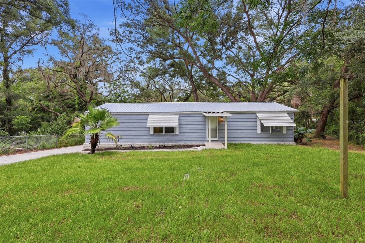 403 ACORN CIRCLE — photo 3 of 41