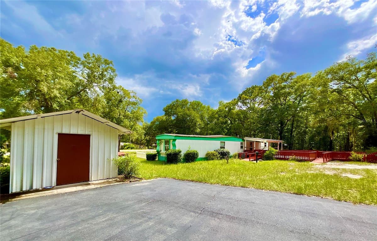8232 SWAN LAKE ROAD — photo 9 of 52