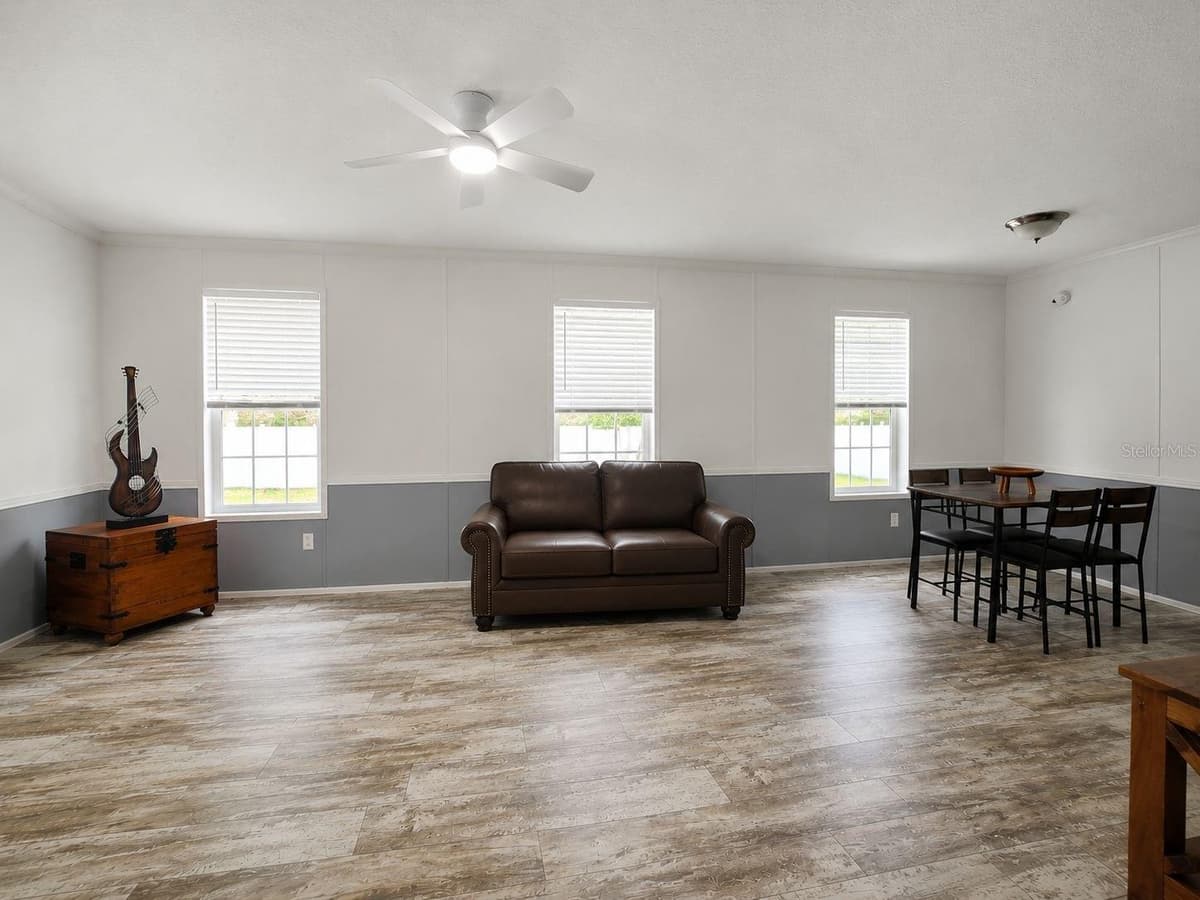 55515 LISA STREET — photo 4 of 19