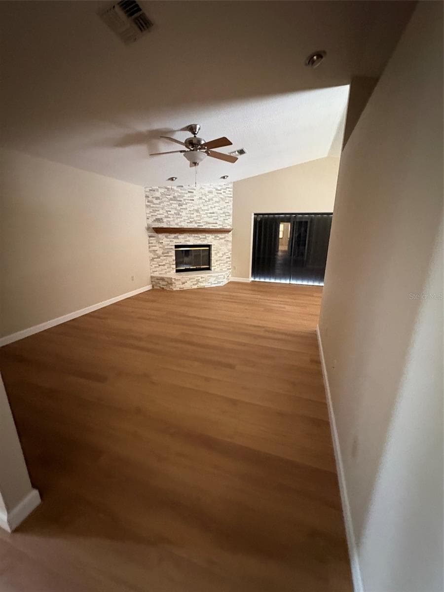 15810 REDINGTON DRIVE — photo 9 of 43