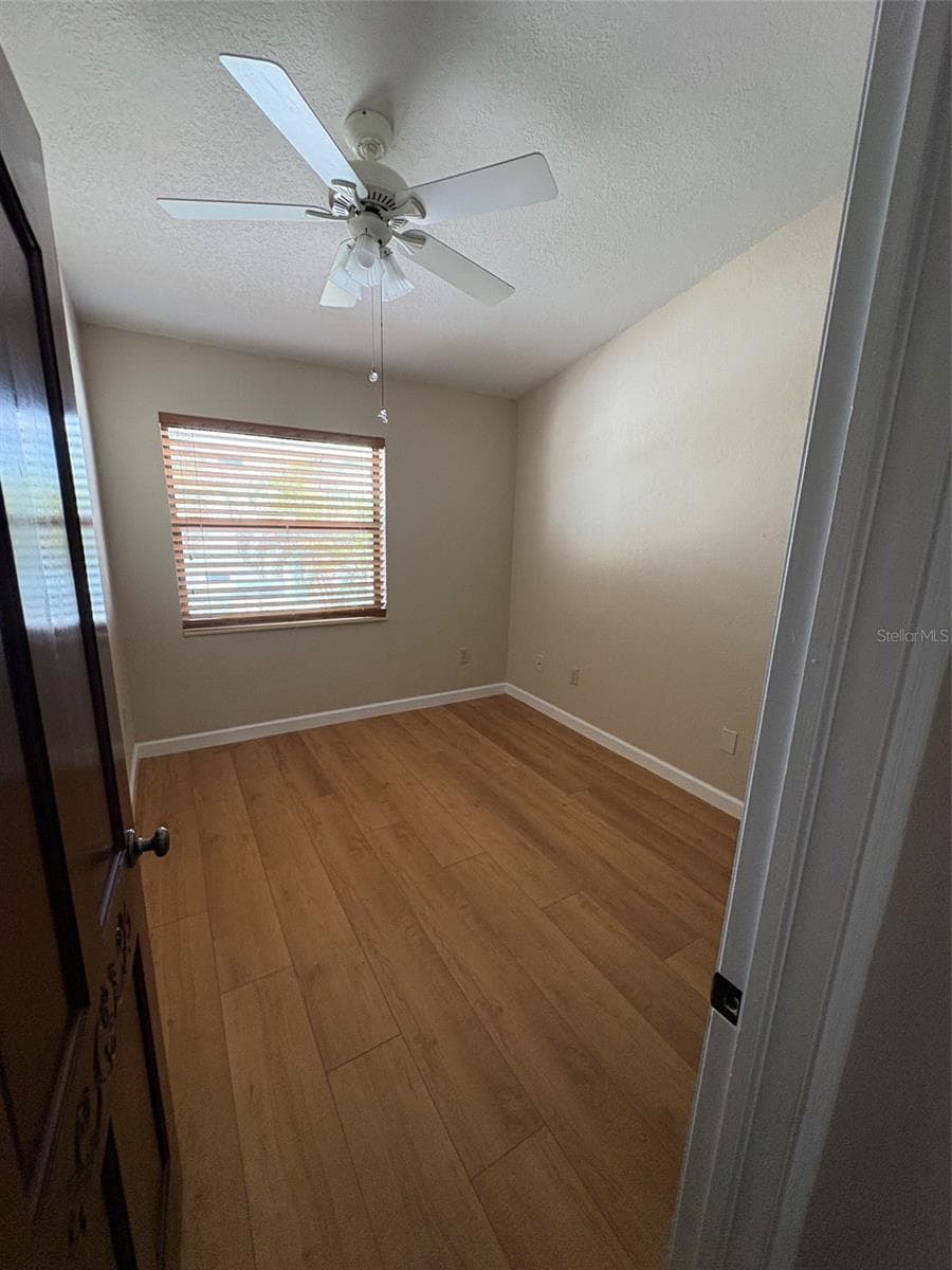 15810 REDINGTON DRIVE — photo 26 of 43