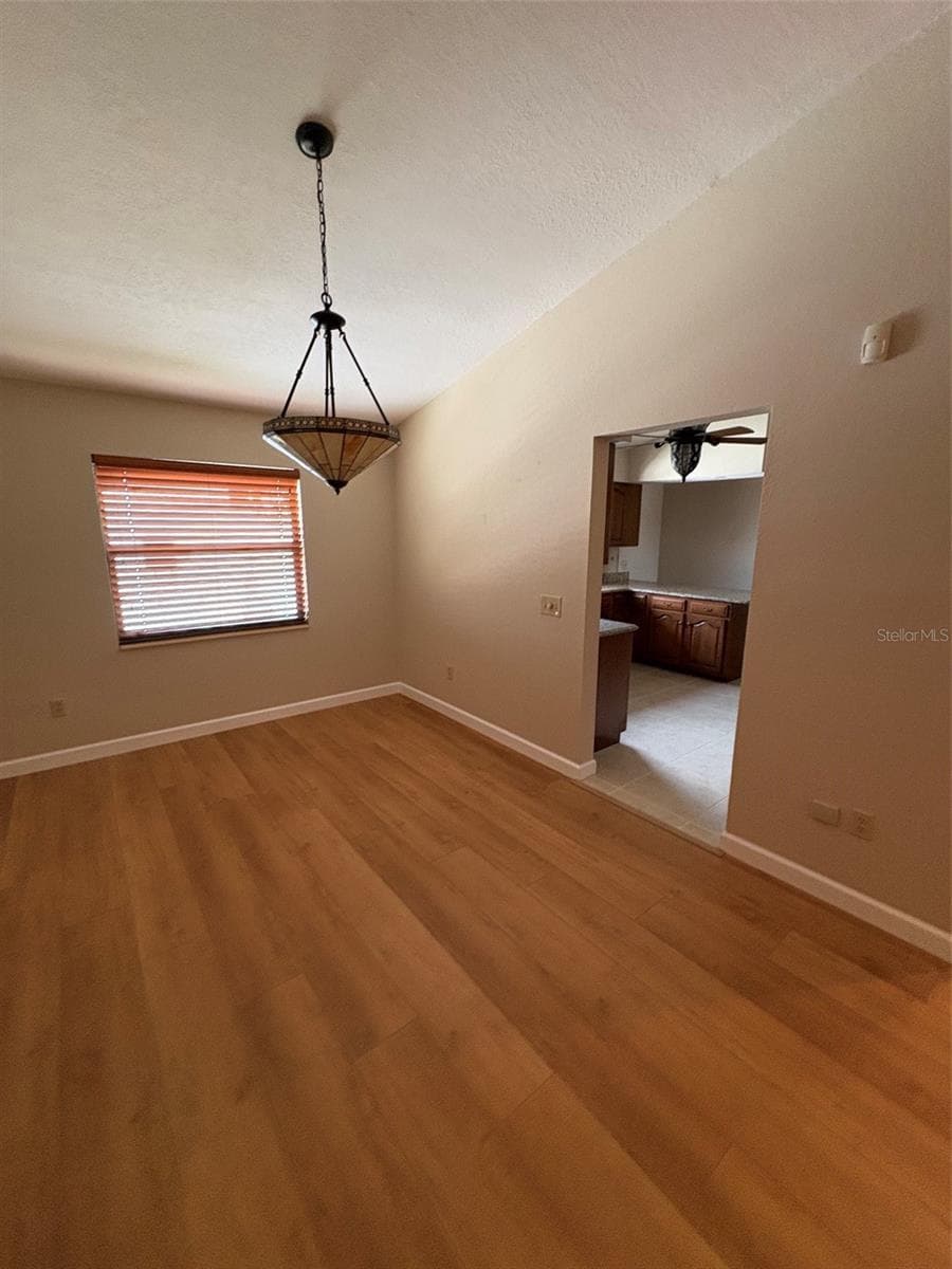 15810 REDINGTON DRIVE — photo 14 of 43