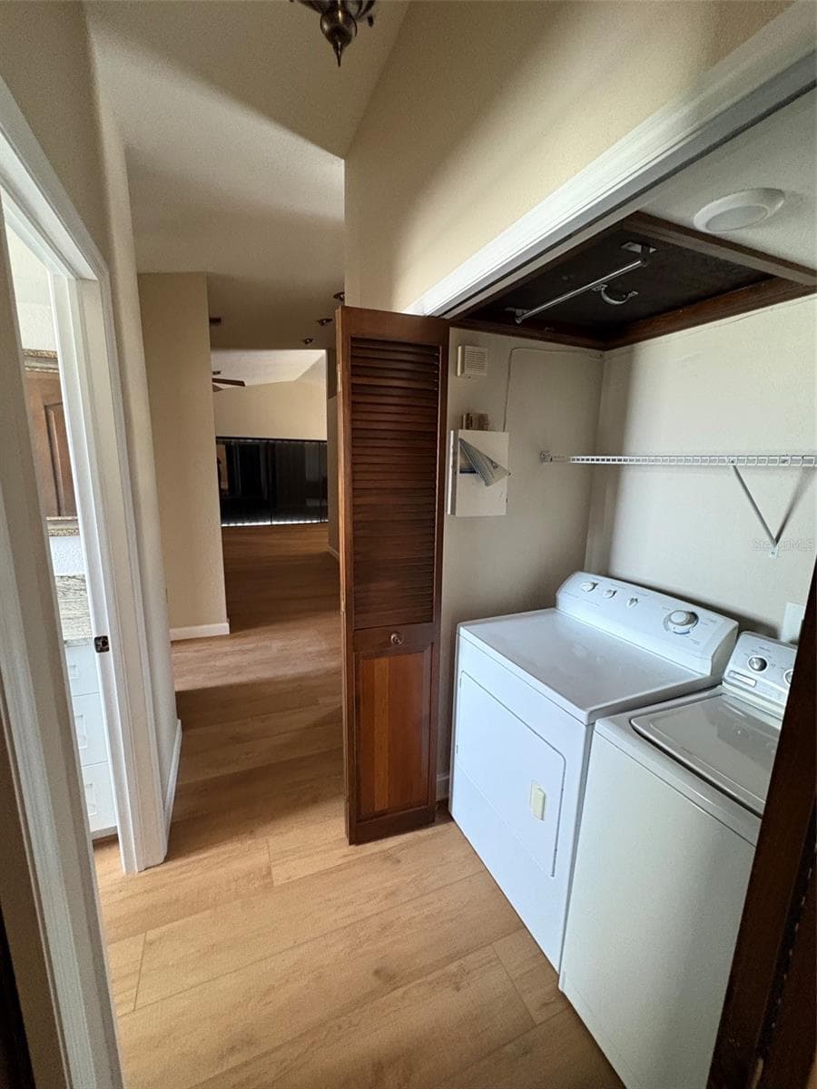 15810 REDINGTON DRIVE — photo 31 of 43