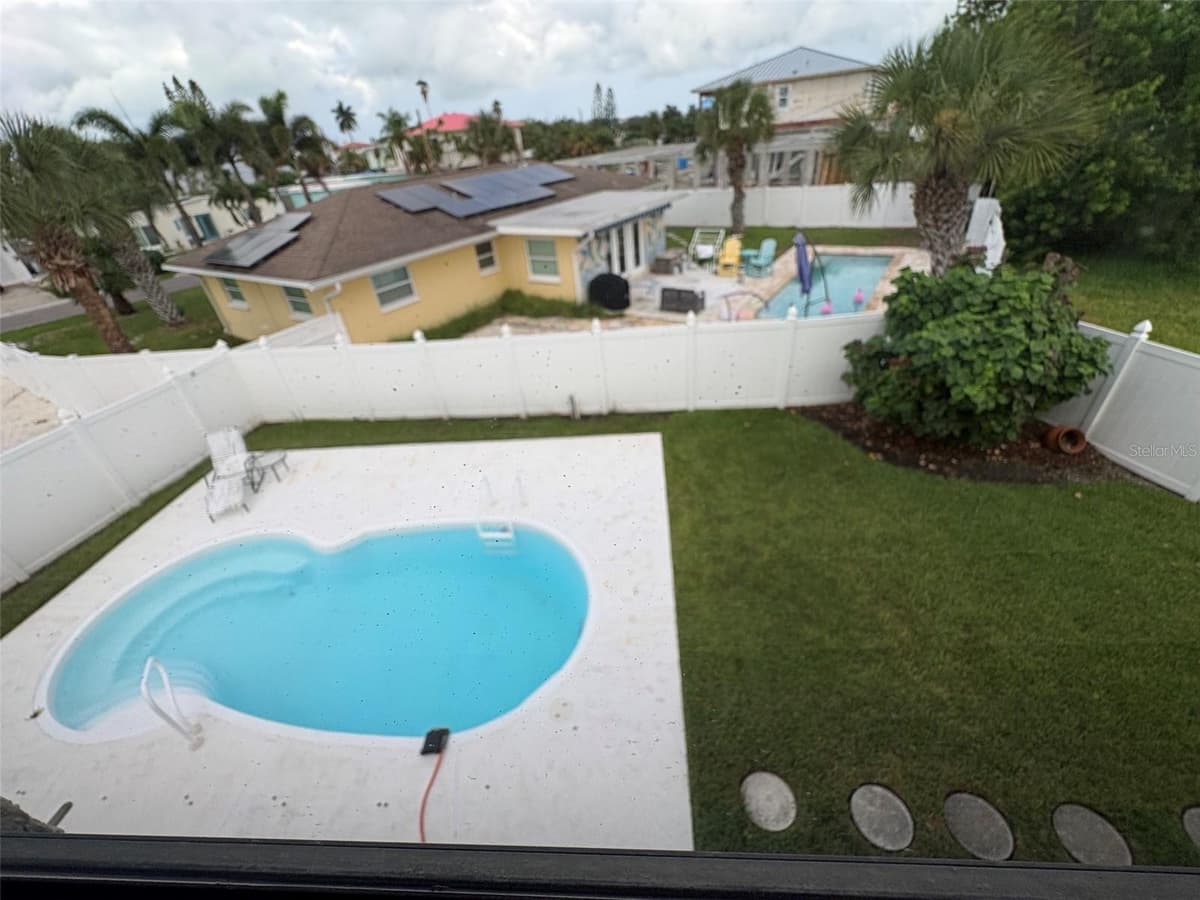 15810 REDINGTON DRIVE — photo 38 of 43