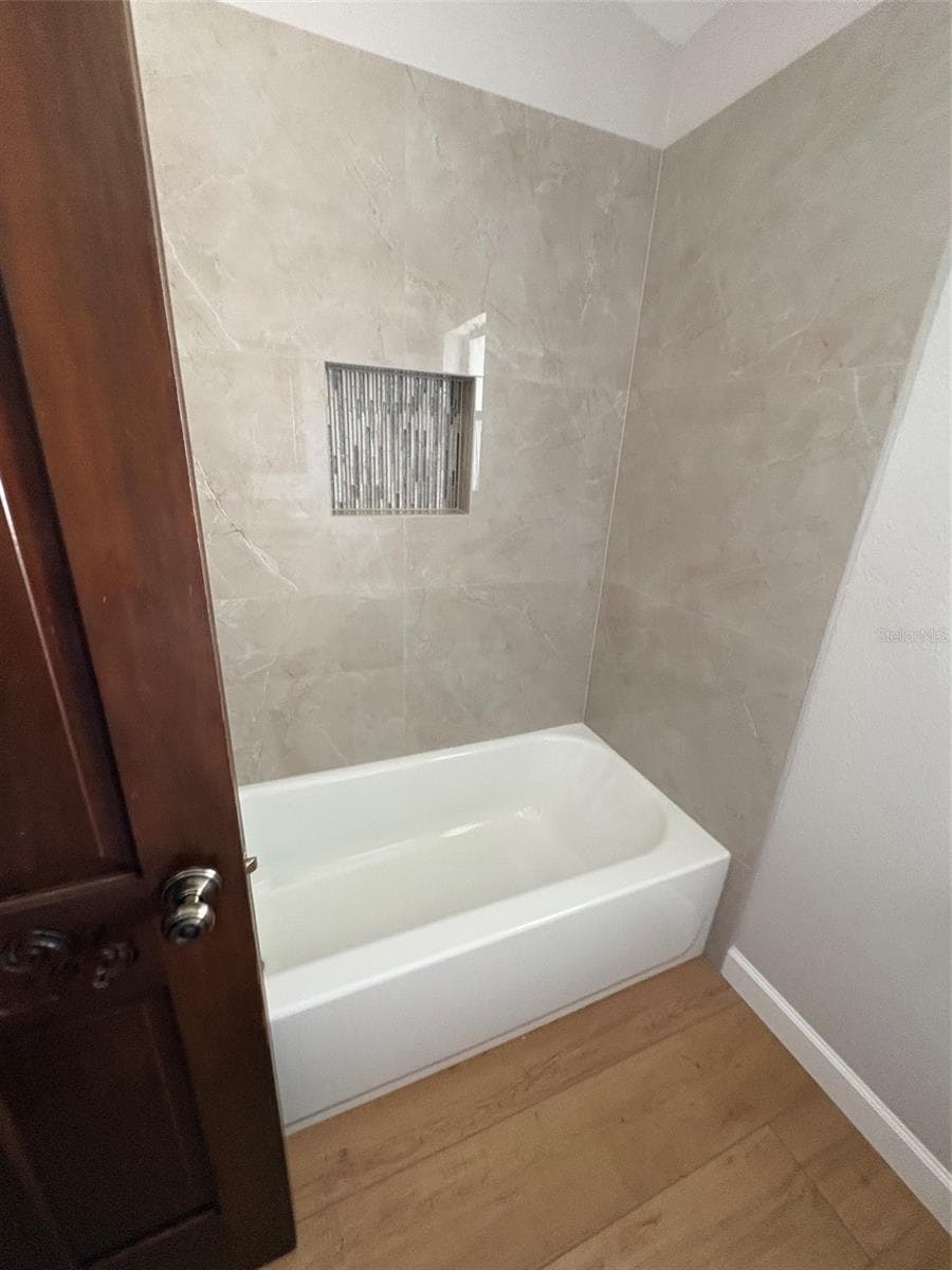 15810 REDINGTON DRIVE — photo 29 of 43