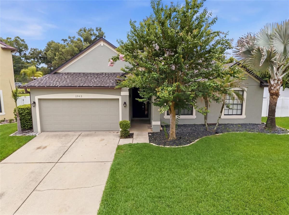 1945 ABBEY RIDGE DRIVE — photo 1 of 23