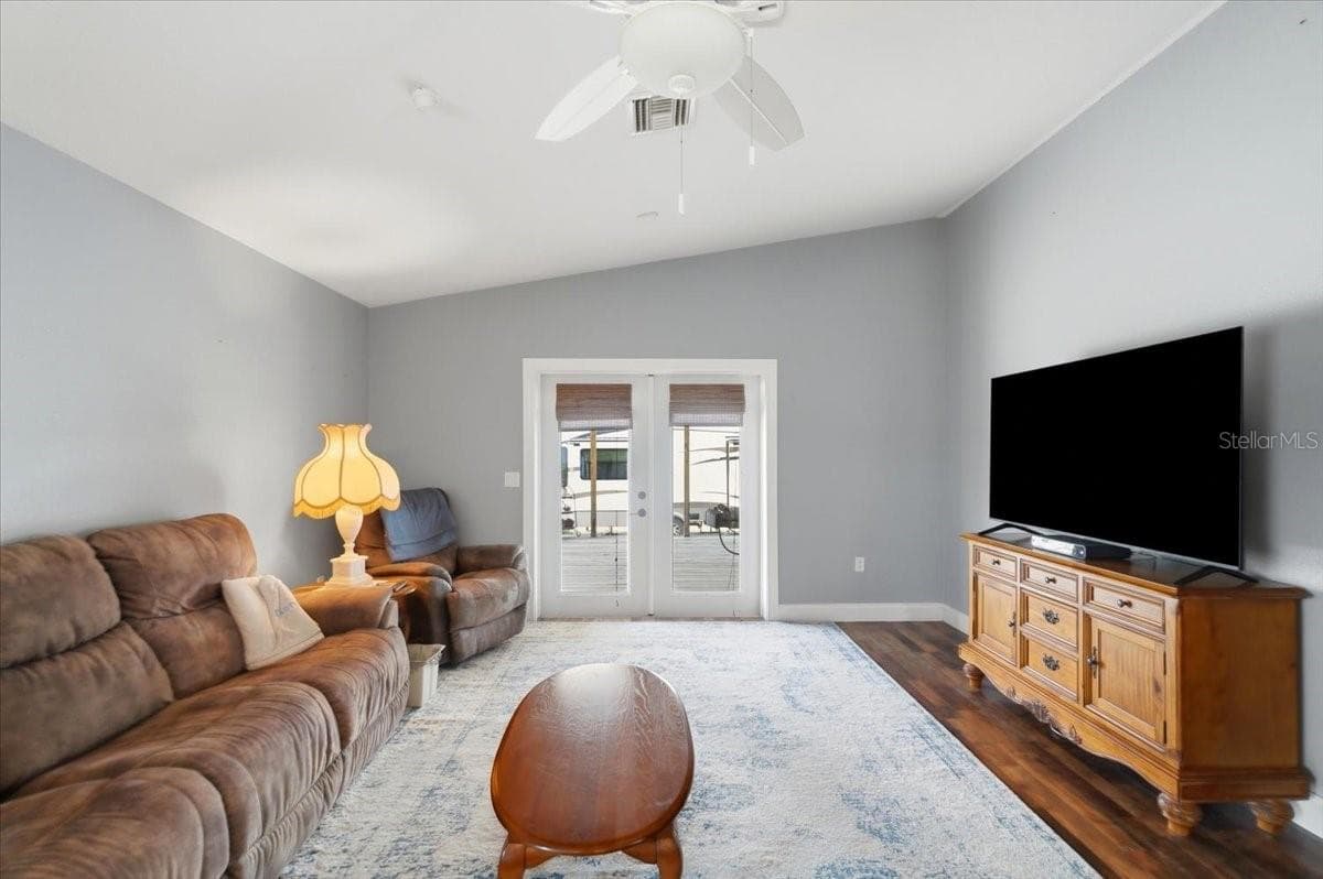 115 SEMINOLE ROAD — photo 8 of 43