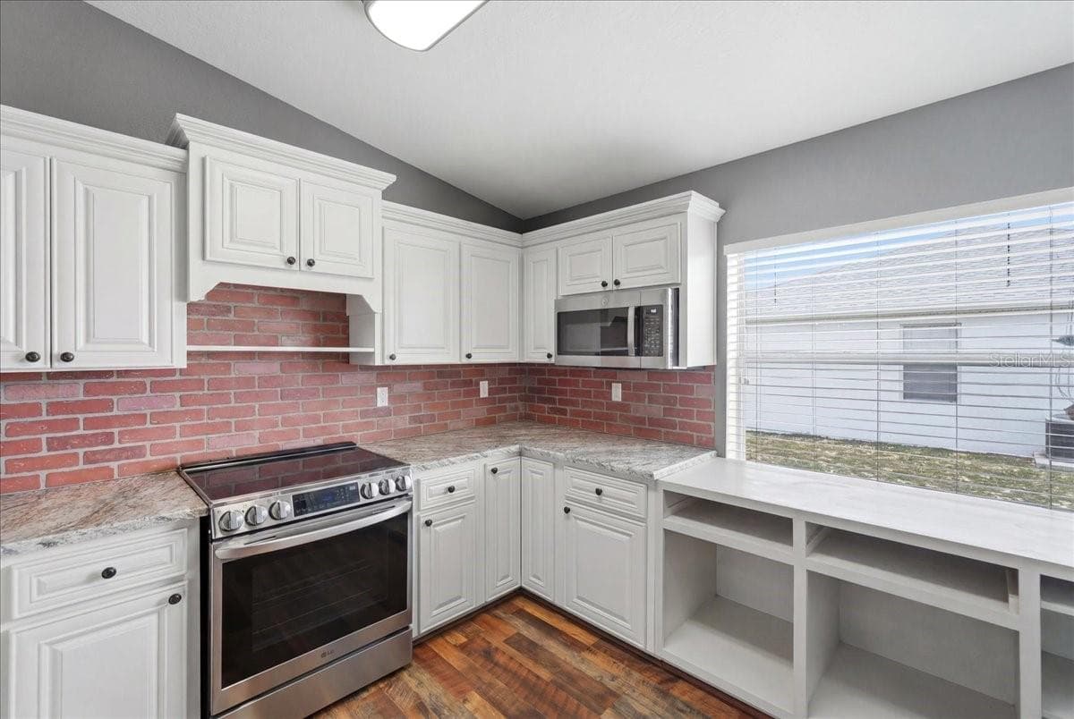 115 SEMINOLE ROAD — photo 12 of 43