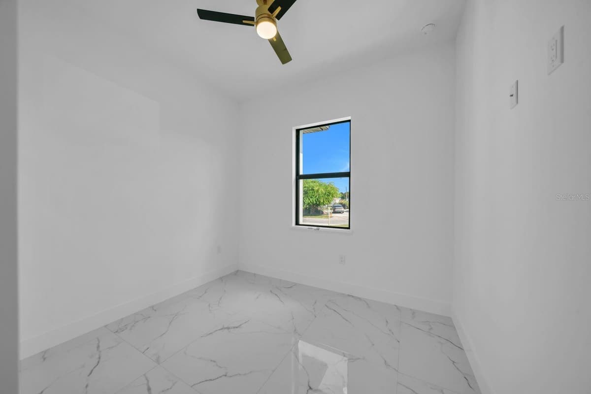 2609 21ST STREET — photo 19 of 35