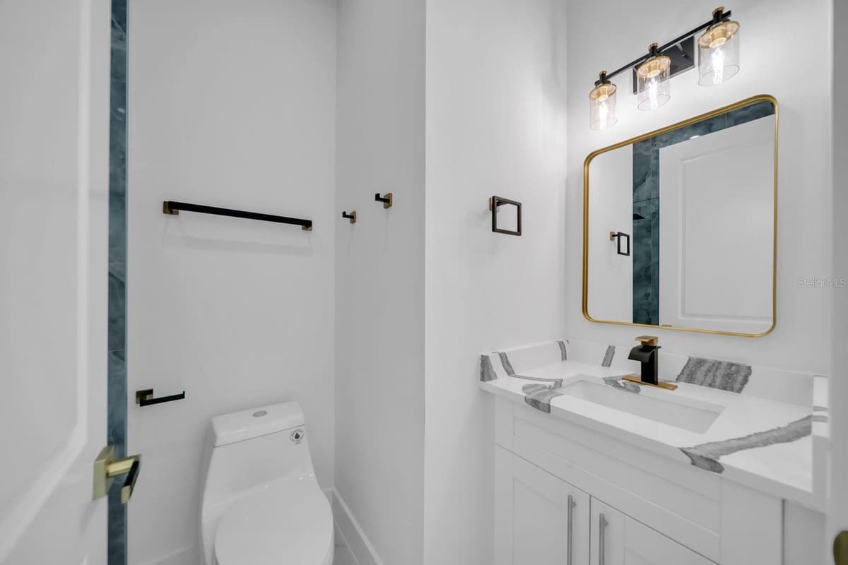 2609 21ST STREET — photo 16 of 35