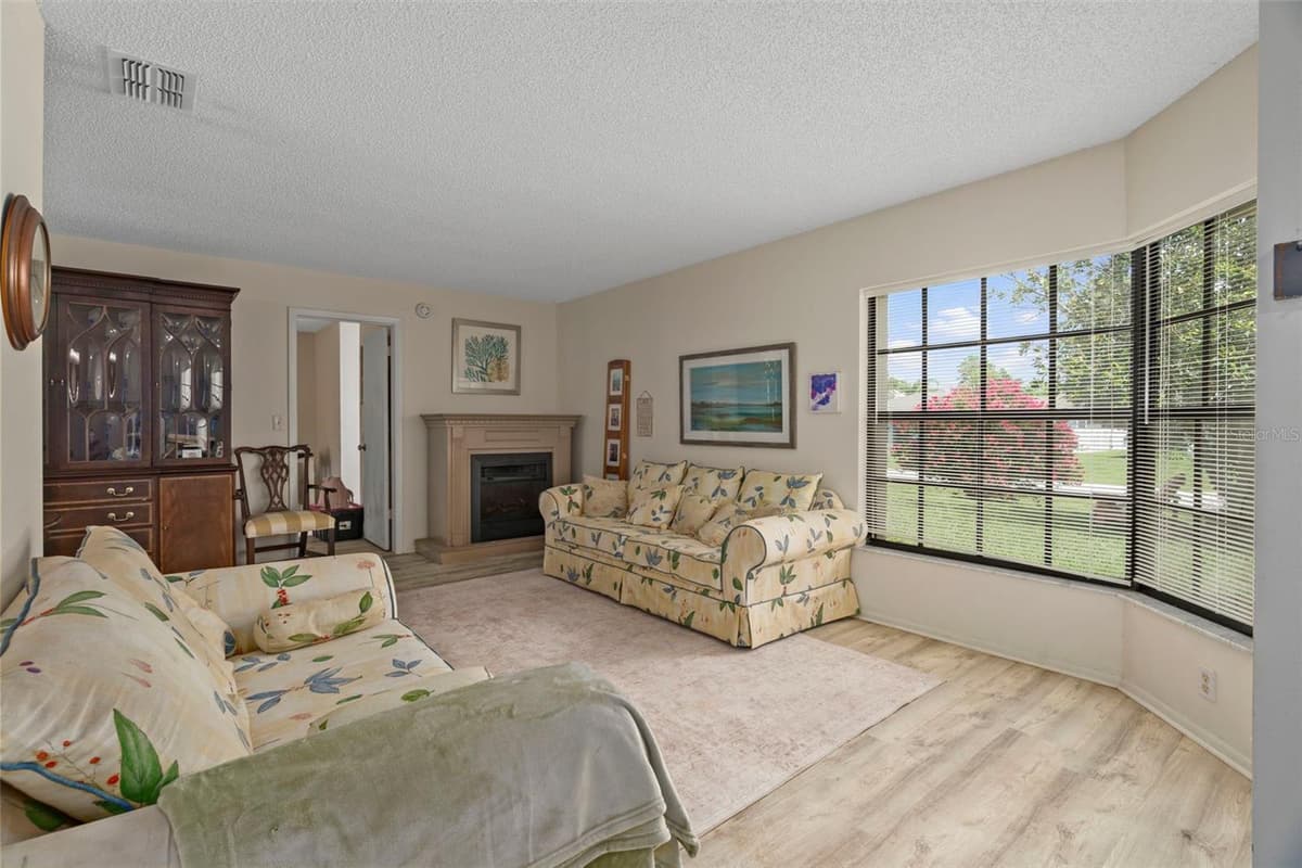 14058 SULLIVAN STREET — photo 17 of 33