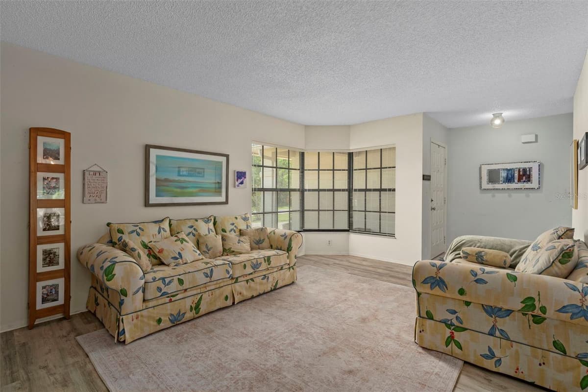 14058 SULLIVAN STREET — photo 7 of 33
