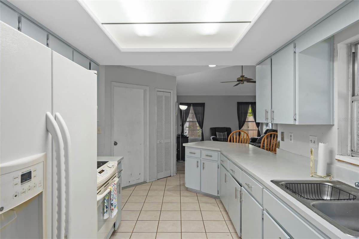 14058 SULLIVAN STREET — photo 18 of 33