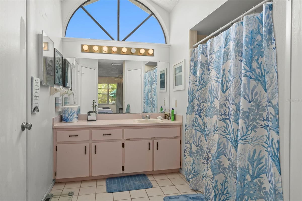 14058 SULLIVAN STREET — photo 12 of 33