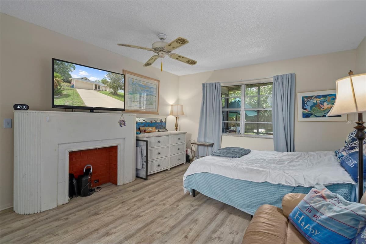 14058 SULLIVAN STREET — photo 21 of 33