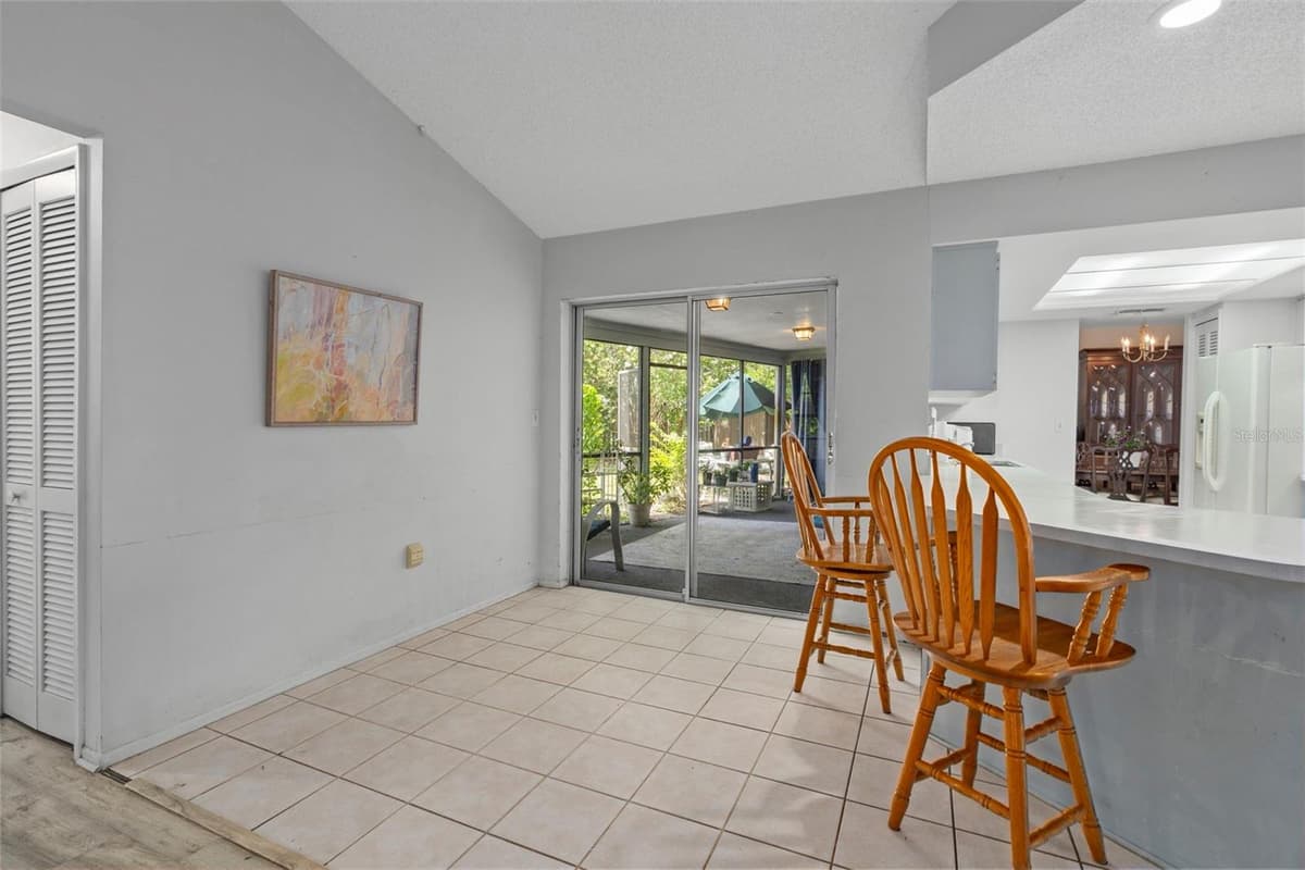 14058 SULLIVAN STREET — photo 10 of 33