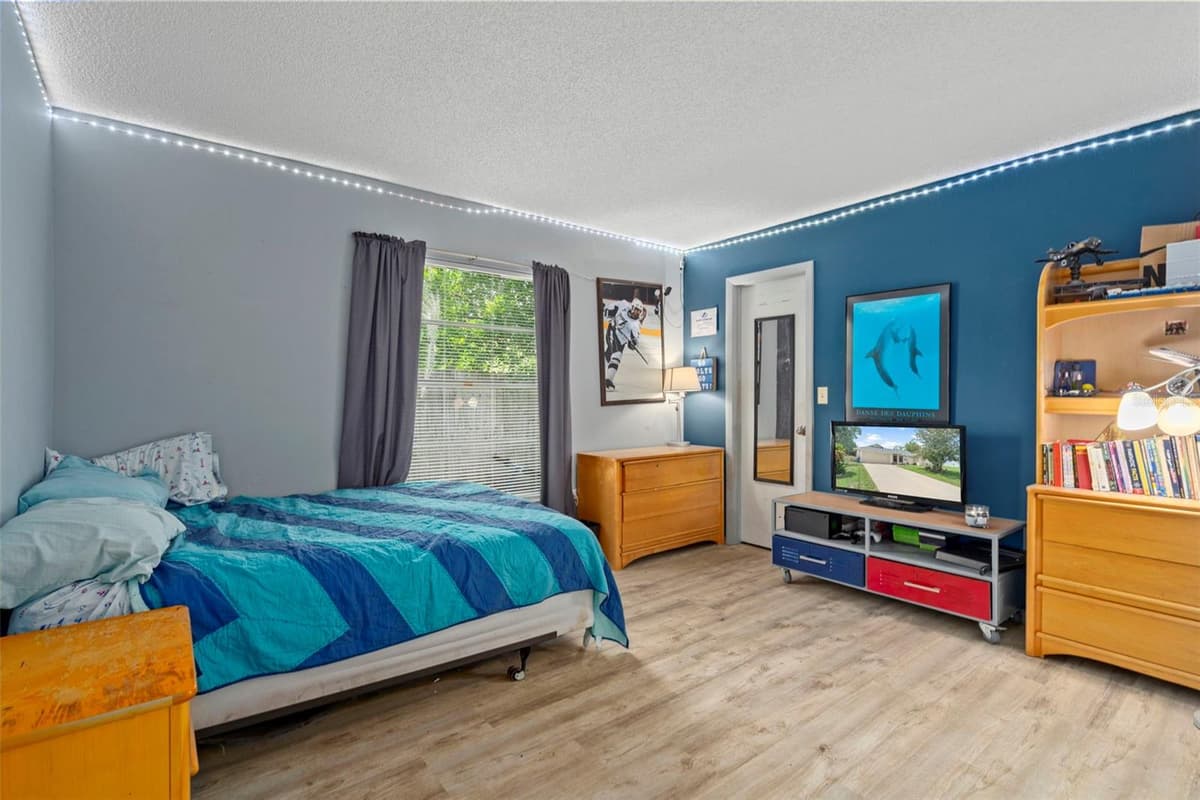 14058 SULLIVAN STREET — photo 24 of 33