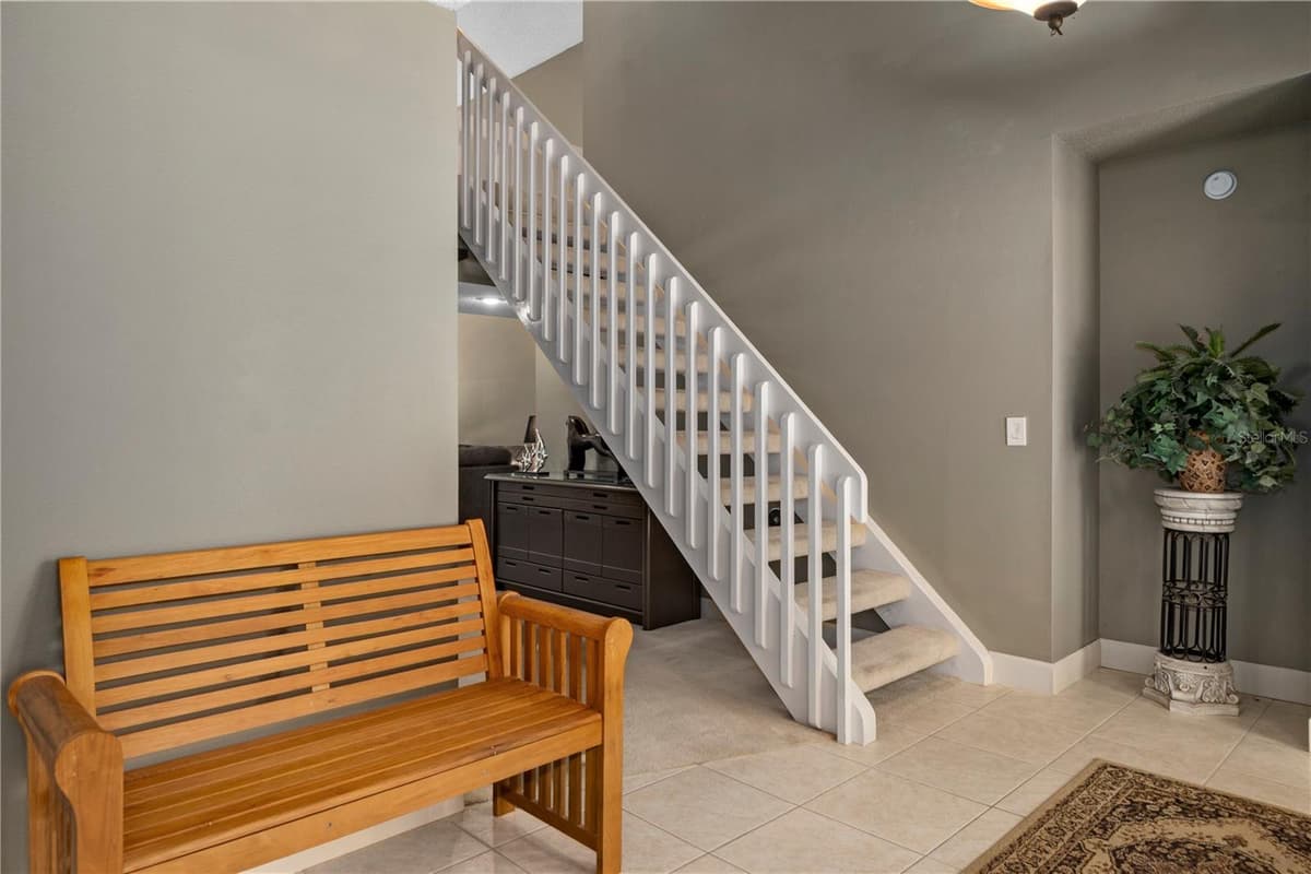 10 SYCAMORE COURT — photo 5 of 74