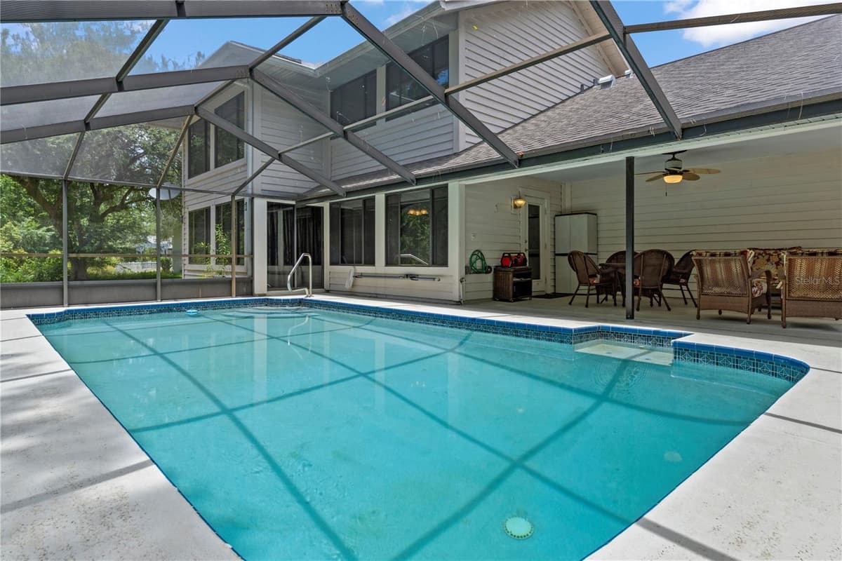 10 SYCAMORE COURT — photo 47 of 74