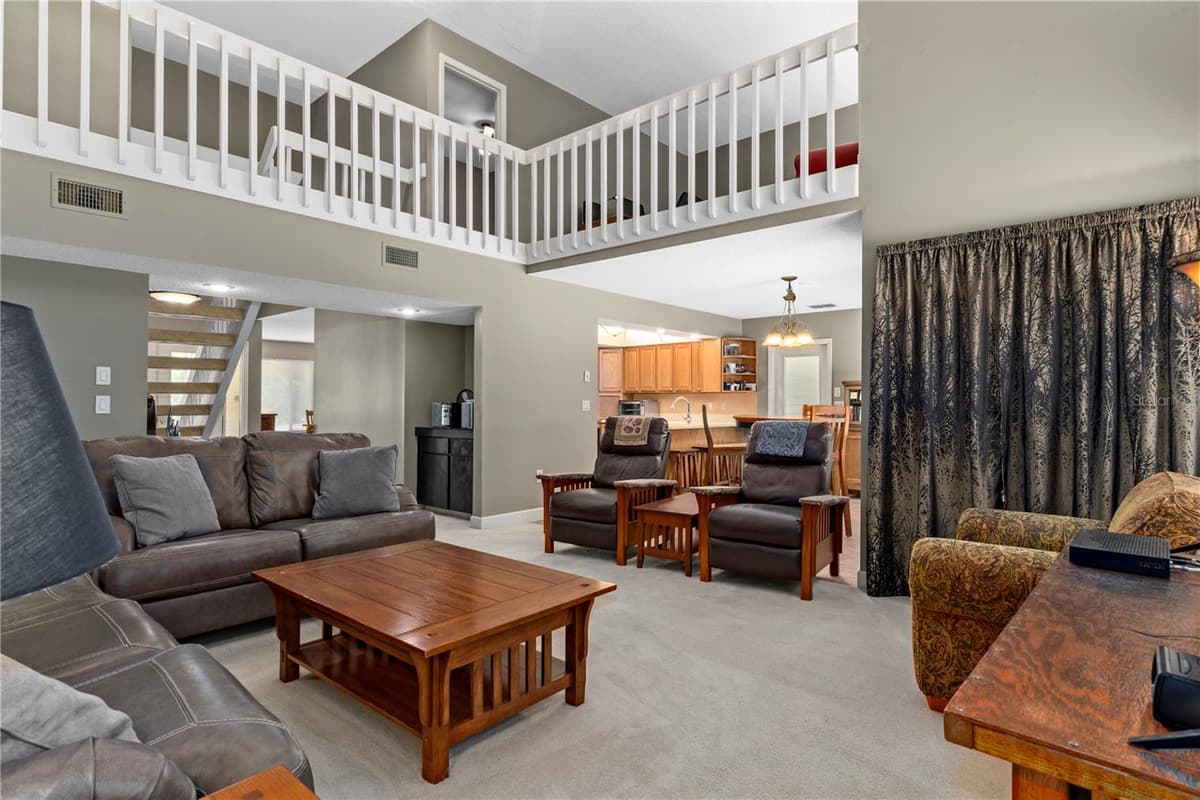10 SYCAMORE COURT — photo 10 of 74
