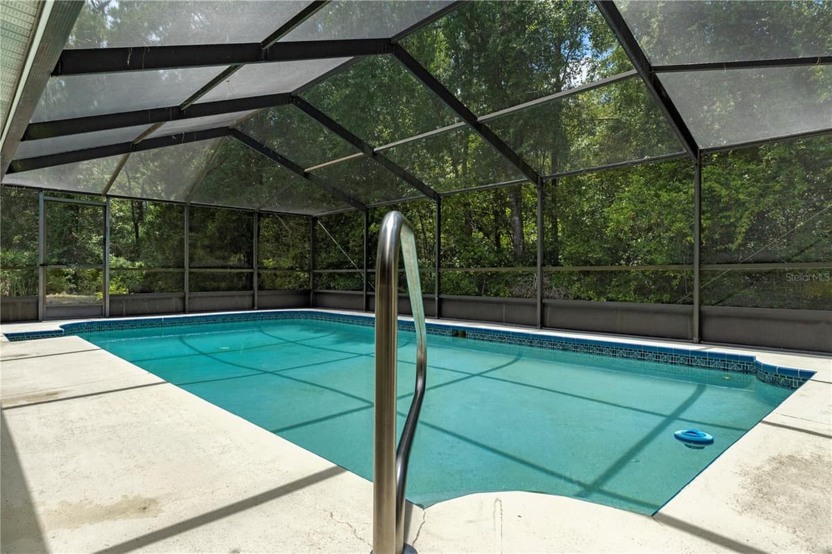 10 SYCAMORE COURT — photo 45 of 74